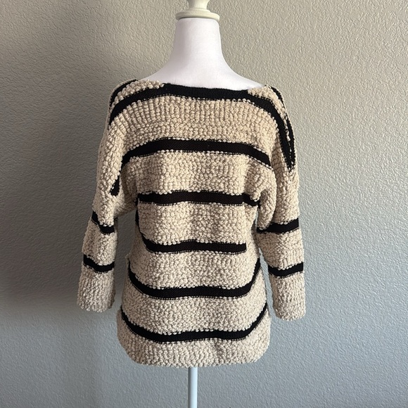 Rewind Cream and Black Crew Neck Sweater with Stripes Large - Picture 4 of 4
